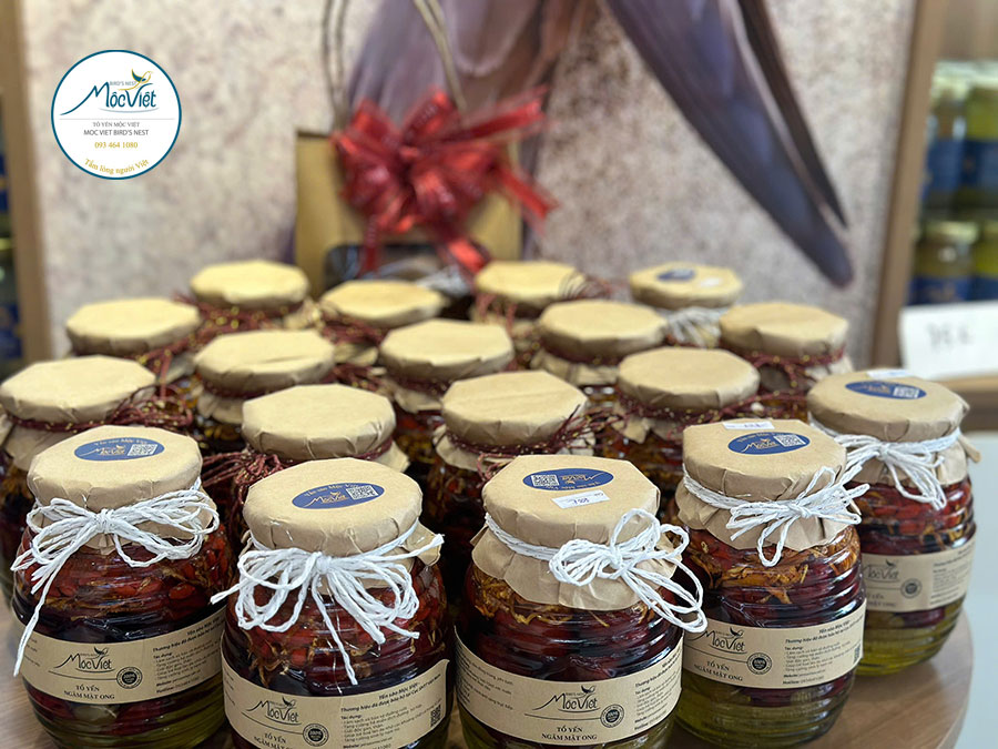 Mật ong ngâm tổ yến