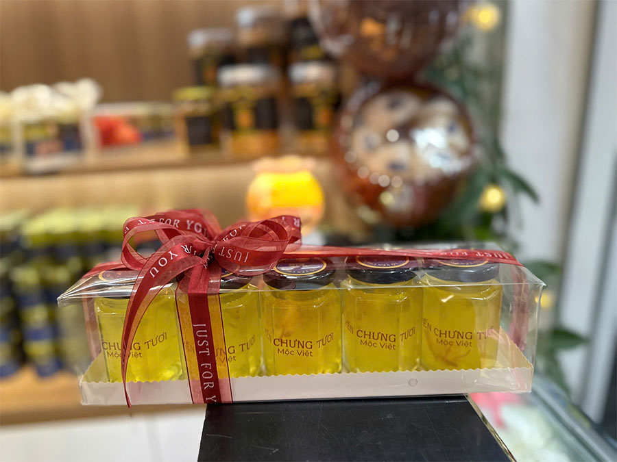 Yến chưng tươi nóng