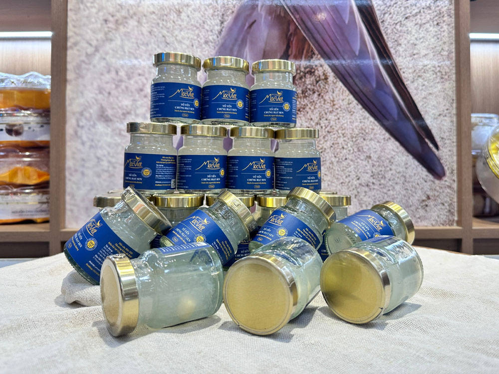 Tổ yến chưng hạt sen 75ml