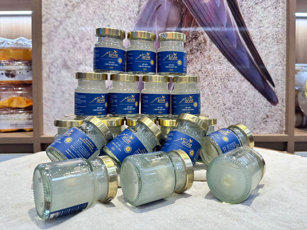 Tổ yến chưng hạt sen 75ml